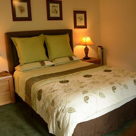 Bed and Breakfast Les Noyers Aulnay Aulnay  Exterior foto