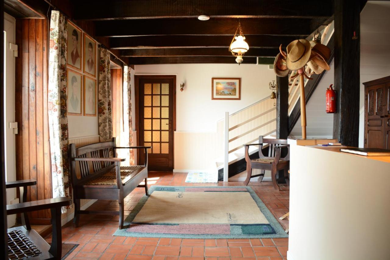 Bed and Breakfast Les Noyers Aulnay Aulnay  Exterior foto