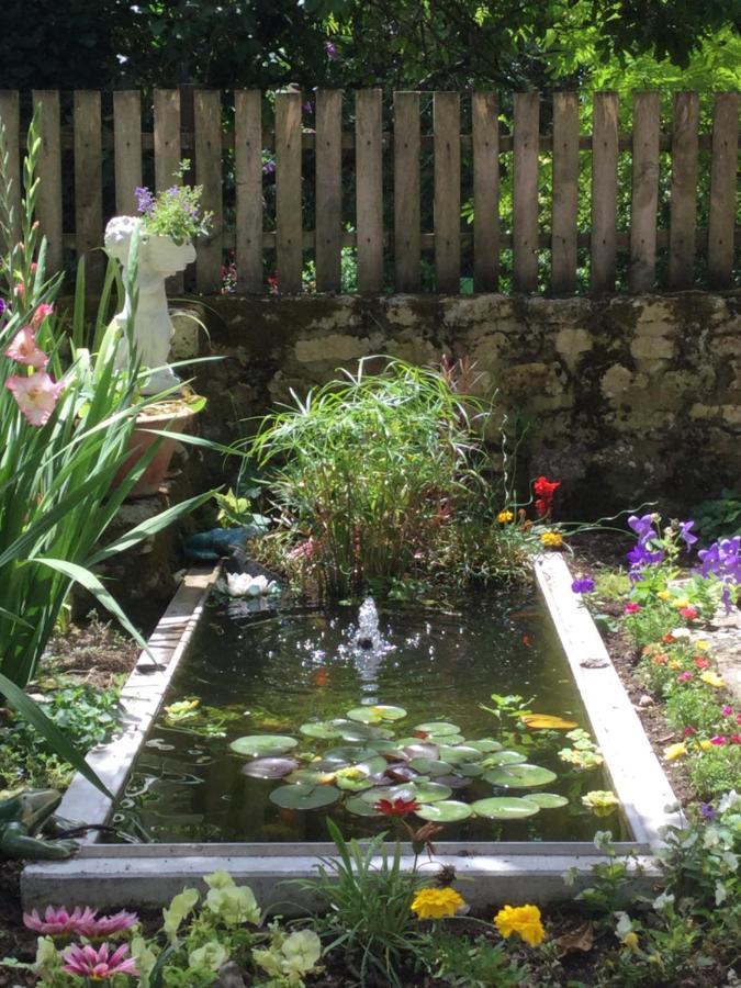 Bed and Breakfast Les Noyers Aulnay Aulnay  Exterior foto